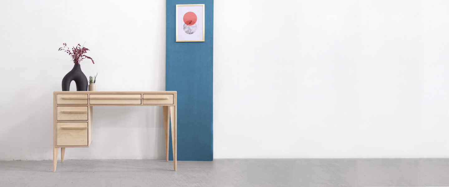 biurko ze sklejki sklejka skandynawskie minimalizm