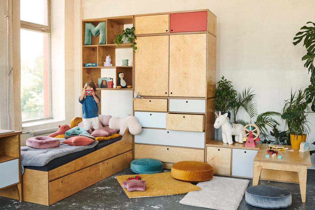 洋書 インテリア Room's To Remember Furniture for a child's room - a handful of inspiration from