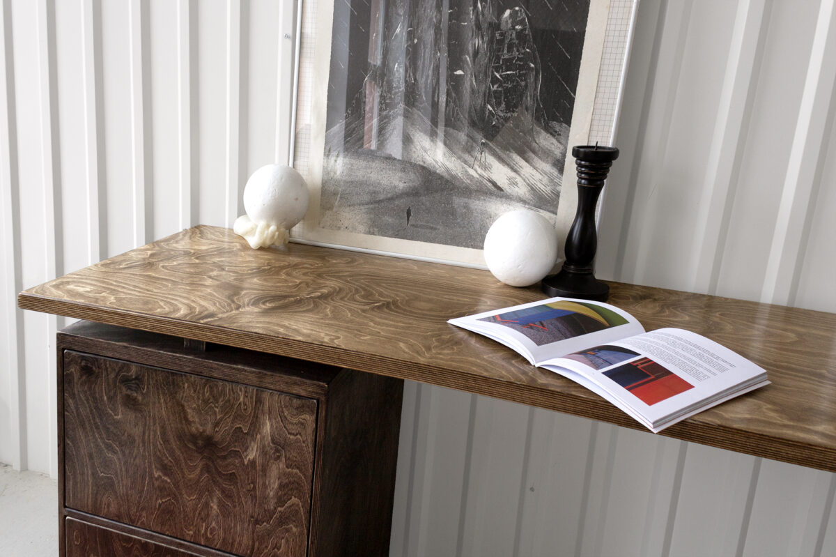 biurko na wymiar, biurko ze sklejki, biurko z szufladami, biurko na zamówienie, biurko drewniane, biurko z drewna, custom desk, customized desk, plywood desk, desk with drawers, tailored desk, wooden desk, handmade