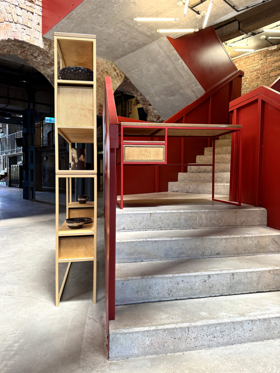 sklejka plywood metal loft biurko minimal desk color kolorowy